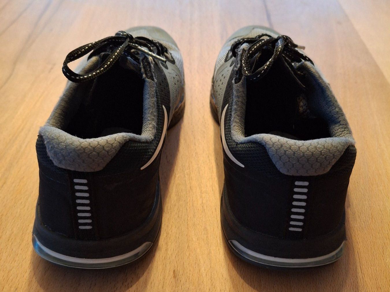 Nike Scarpe per ragazzi: Hallenschuhe v. Nike, Gr. 37.5 – Usato da Bilten venduto da pelanov 3