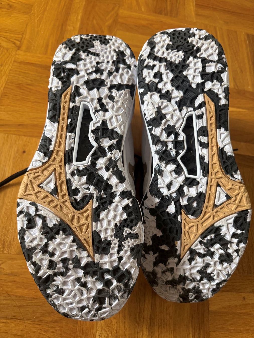 Mizuno Scarpe da uomo: MIZUNO Wave Stealth Neo 2 - Size: 43 – Usato da Cossonay-Ville venduto da ask_7s7p 3