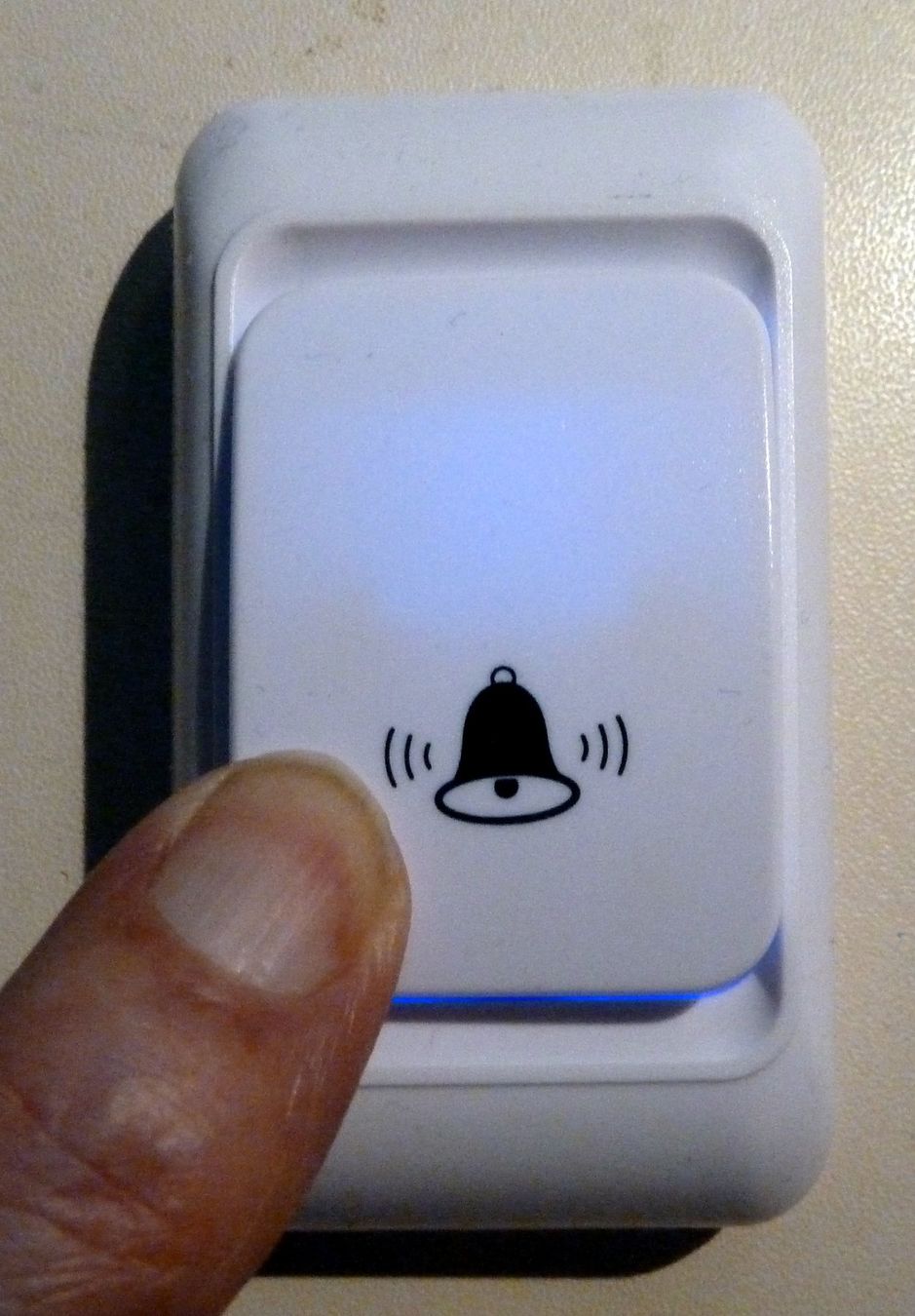 Campanacci mucche: Türklingel Kabellos, Taster mit blauem LED – Usato da Mesocco venduto da Nugivendus 1