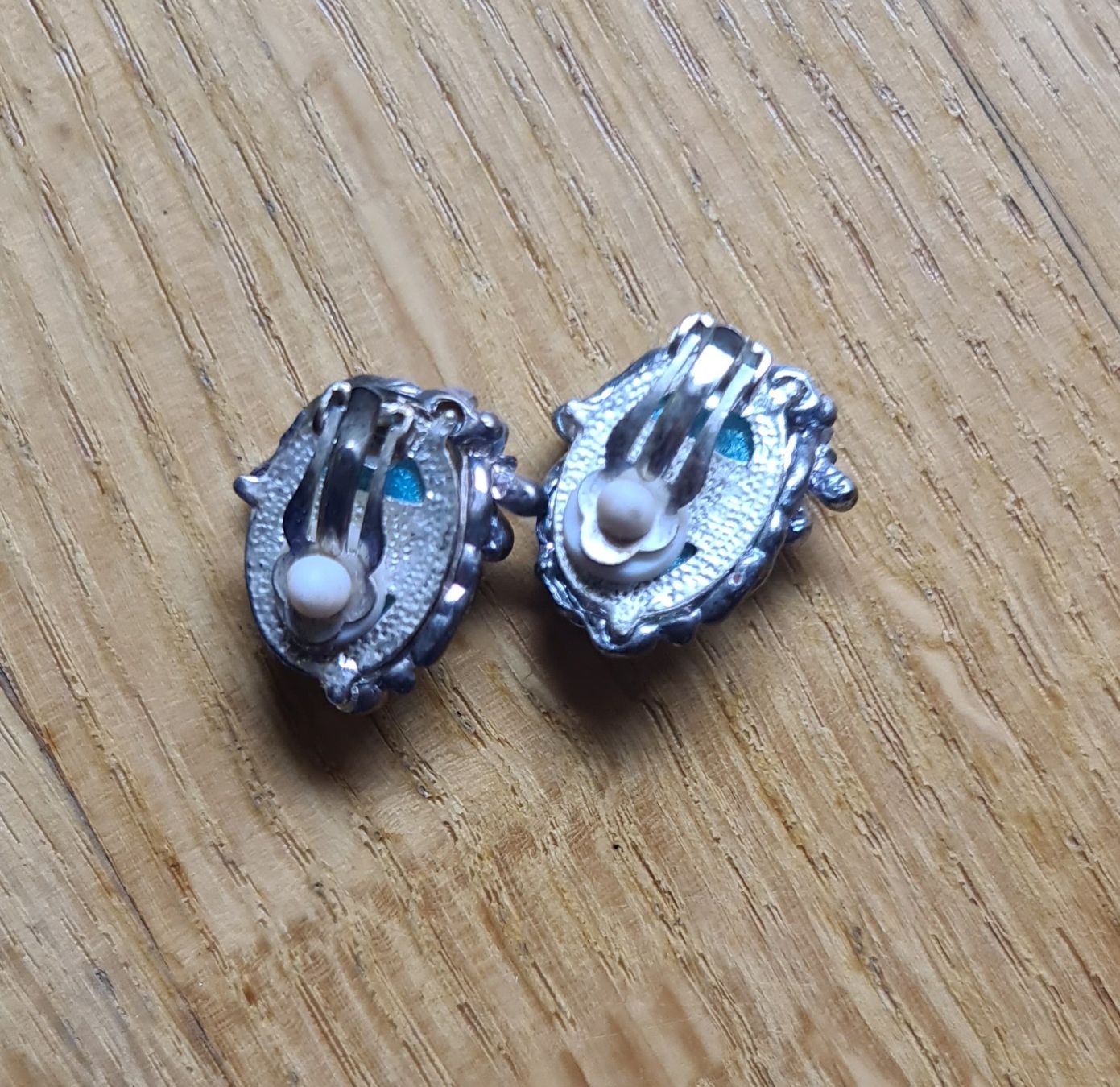 Ohrringe & -stecker: Boucles d'oreilles fantaisie – Gebraucht aus Genève von Saleena 1