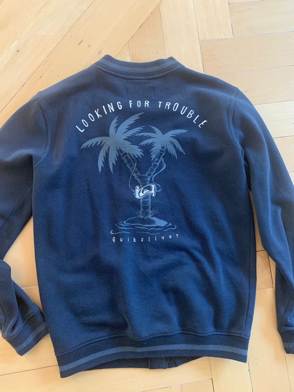 Quiksilver Maglioni & Felpe: Hoodie Quiksilver 16 ans noir – Usato da Küssnacht am Rigi venduto da FFKA