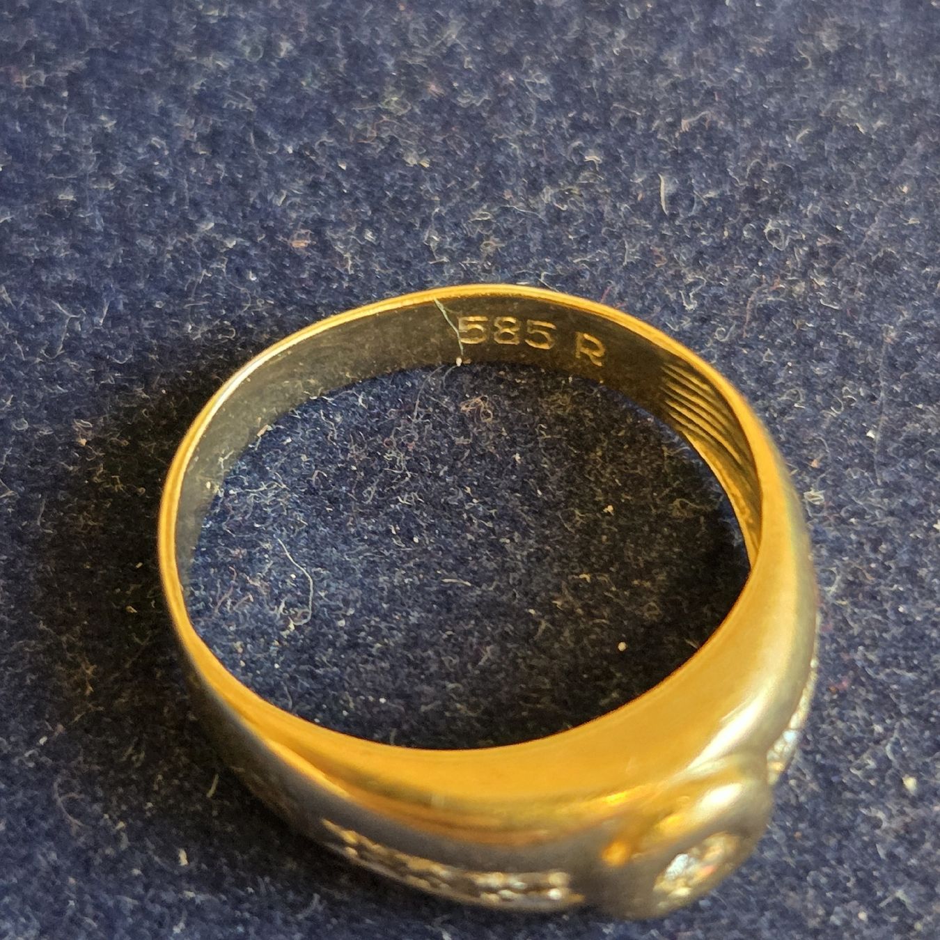 Bagues: Goldring Damen mit Stein – D'occasion à Stans par Ducati16 3