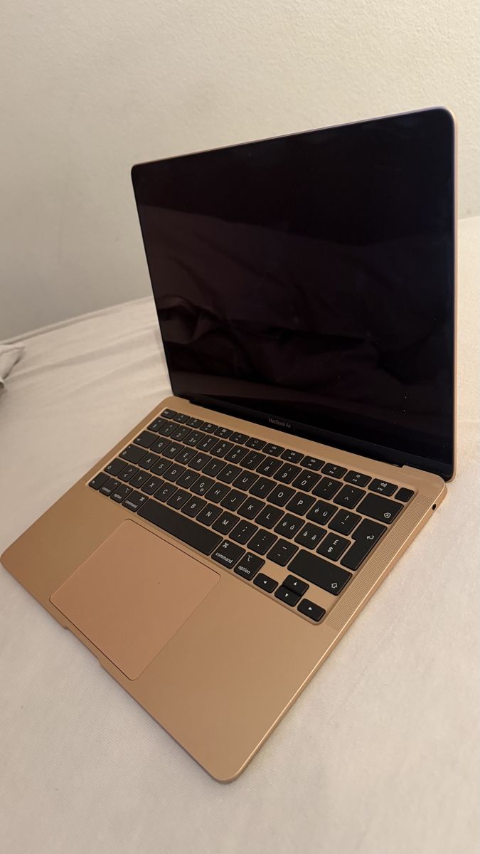 Apple Notebook: Macbook Air Rosegold – Nuovo (secondo la descrizione) da Zürich venduto da jam_c2zs 1