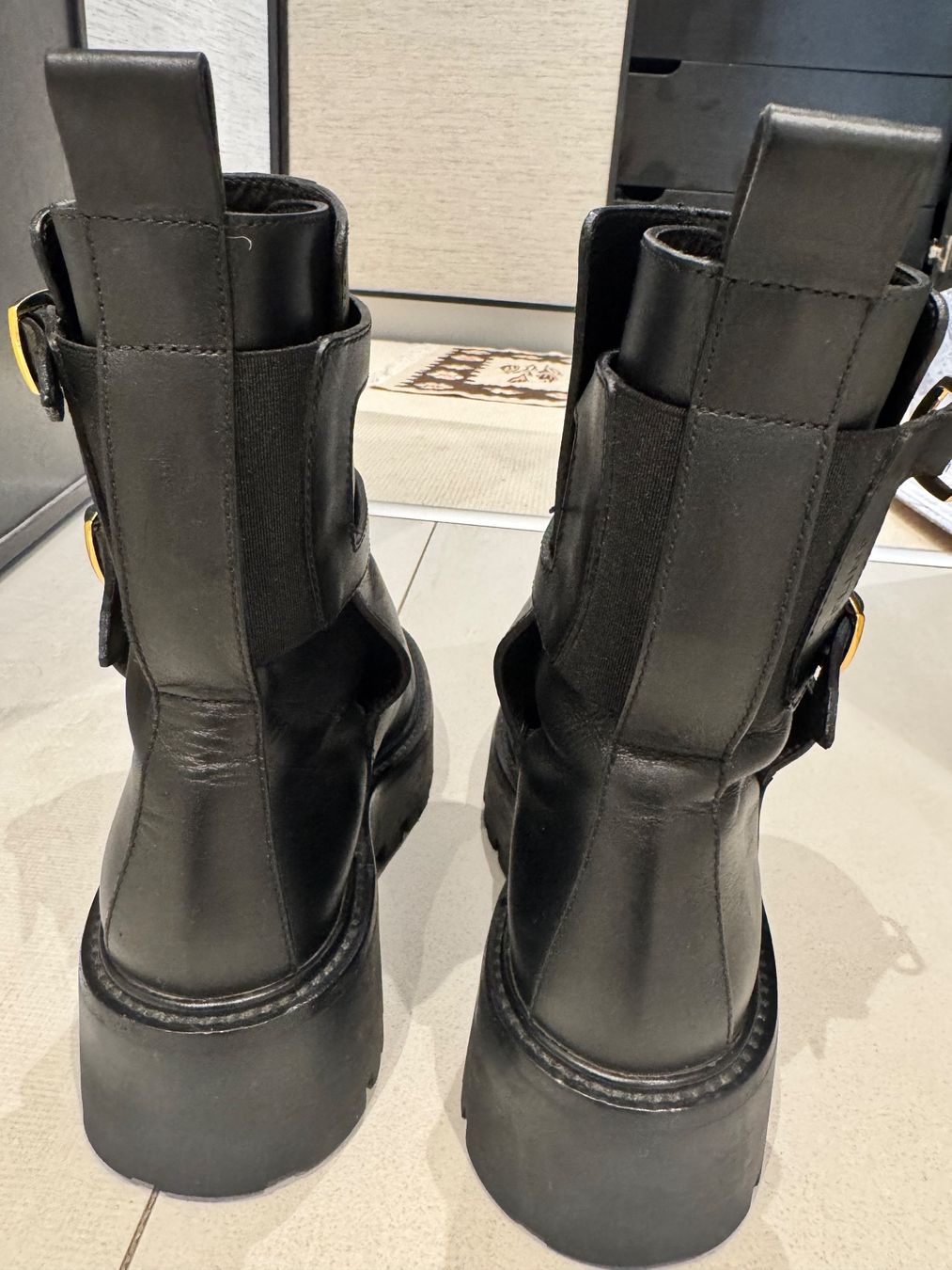 Celine Scarpe da donna: Bottes  Céline en cuir noir - Taille 36 – Usato da Genève venduto da bisounours23 1