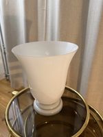 Lampe vintage en verre opalin CVV Vianne – France
