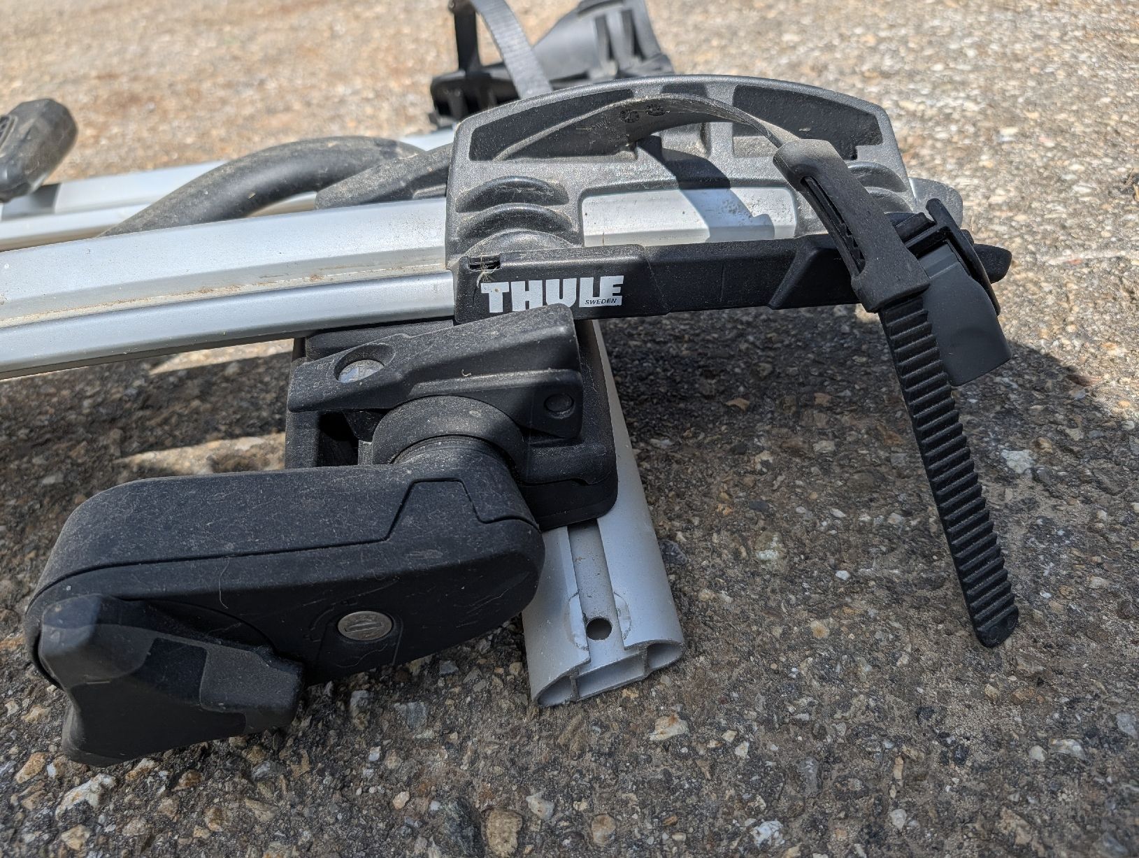 Thule Portapacchi: Porte-vélos Thule 2 pces  – Usato da Orvin venduto da ffmottet 3