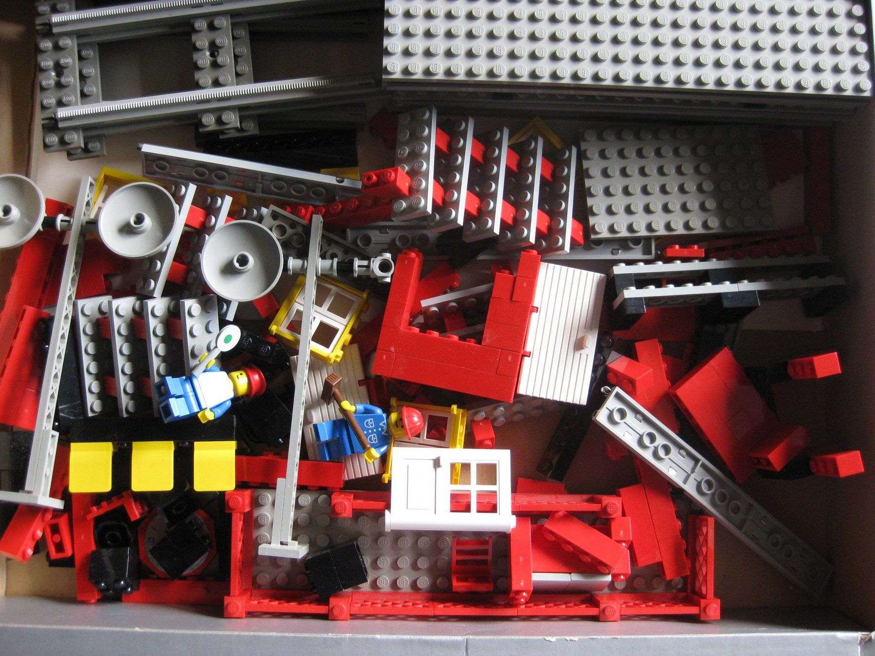 Lego Kit di costruzioni: Lego Bahnhof Nr. 7822 – Usato da heimberg venduto da wunderplunder01 1