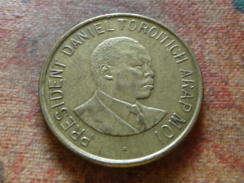 Tutti le monete: KENYA   1  Shiling   1998  (P) – Usato da Romanel-sur-Lausanne venduto da Swift13 1
