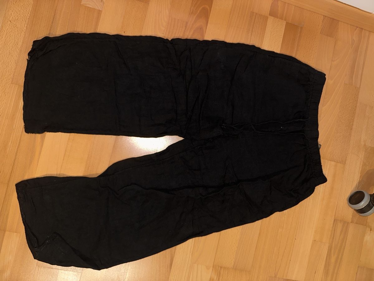 Hosen: Schwarze leichte Sommerhose/ Grösse S – Gebraucht aus Arbon von pau_76kh