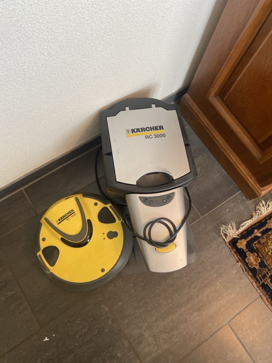 Kärcher Aspirapolveri & Accessori: Kärcher RC 3000 Saugroboter mit Ladestation gebraucht – Usato da Mörschwil venduto da Marcel4201