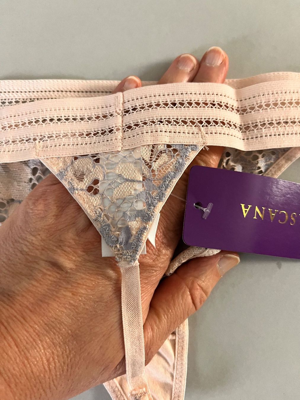 Lascana Autres dessous: Spitzen-String, LASCANA, Grösse 40/42, Farbe Hellrosa – Neuf avec emballage d'origine à Rudolfstetten par gst_g7xl 2