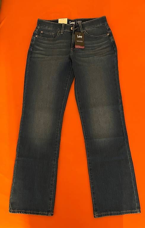 Jeans: Vends jeans femme – Gebraucht aus Crans VS von cei_qws7 2