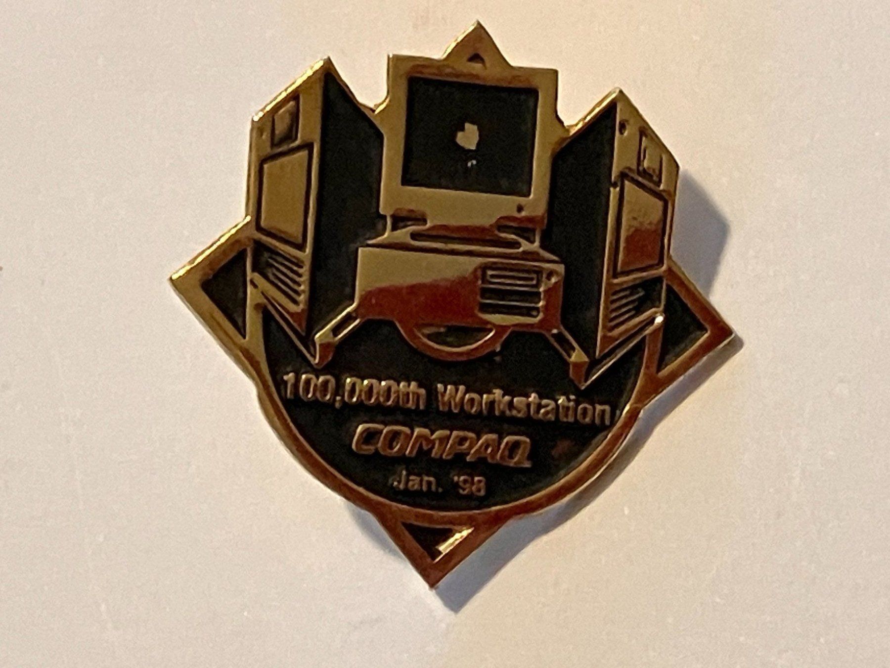 Placchette & Badge: 1 Pin Compaq 100,000th Workstation Januar 1998 – Usato da Basel venduto da djwwpp