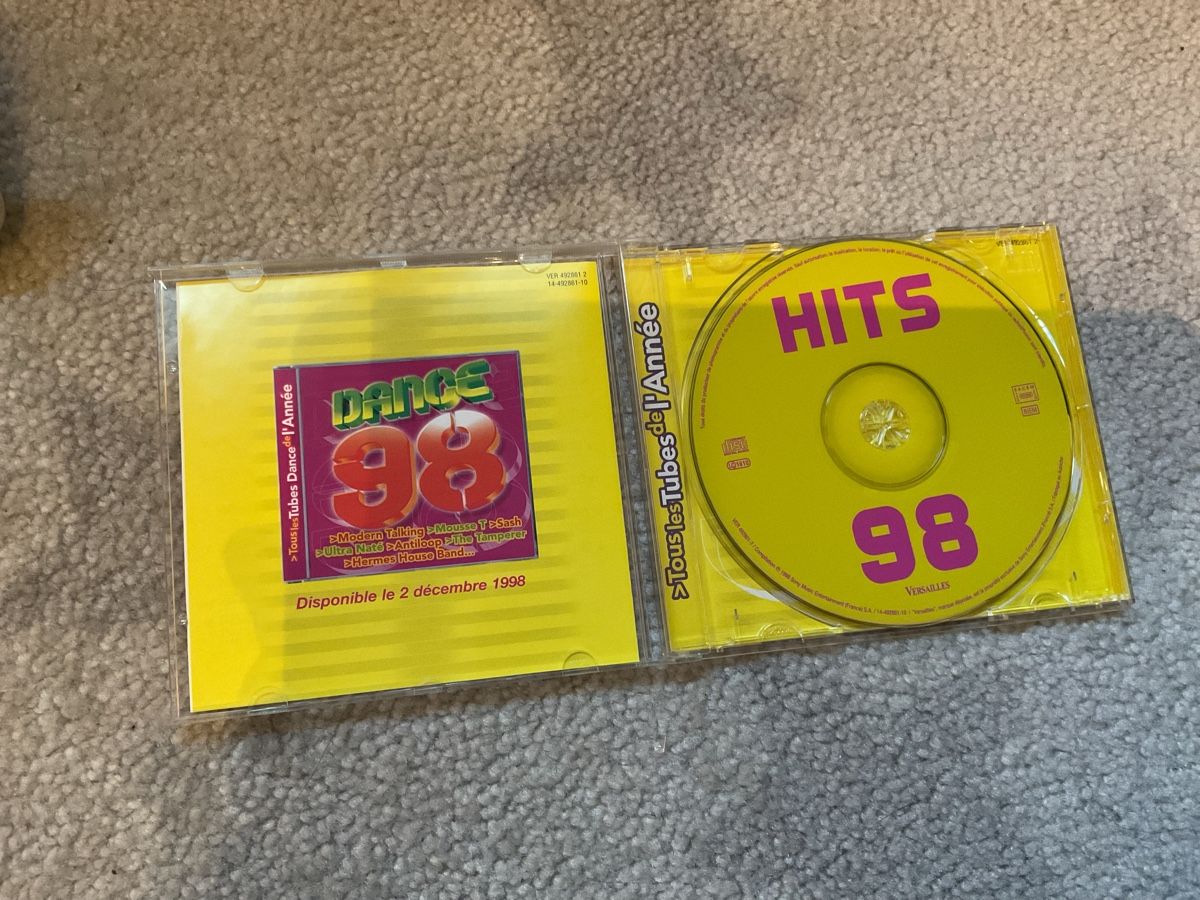 CD: CD Hits 98 - Tous les Tubes de l'Année – Usato da Grub SG venduto da Vinciguerra 2