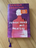 Junge Frau mit Katze Roman Daniela Dröschter guter Zustand