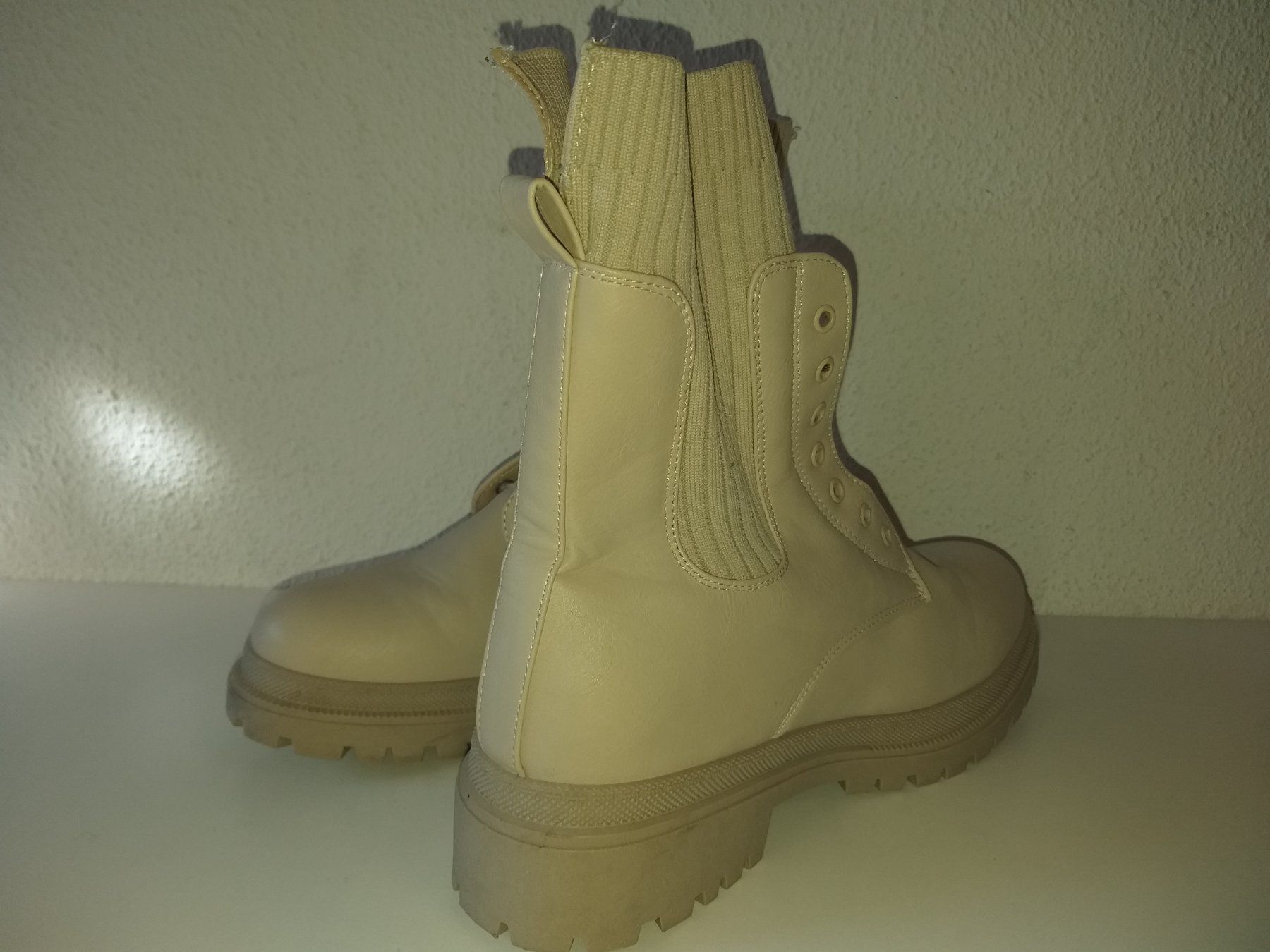 Scarpe da donna: CHICOREE  Bottines/ Stiefelleten  Pointure / Nummer 40 – Usato da Cossonay-ville venduto da Super-Price-Quality 1