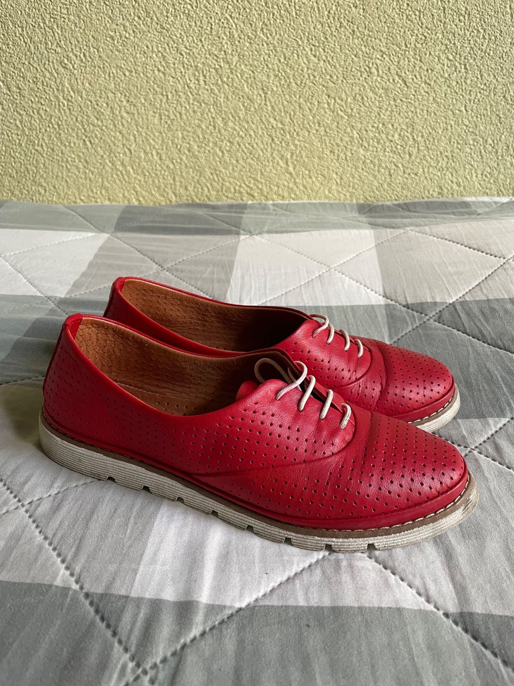 Damenschuhe: Rote Damen Halbschuhe, Grösse 37-38 – Neu (gemäss Beschreibung) aus Basel von lii_fl9p 1