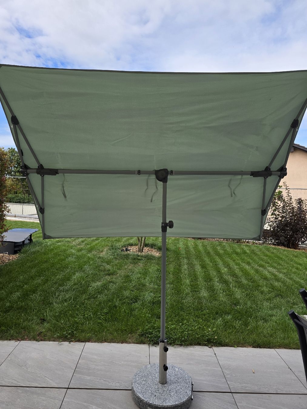 Ombrelloni: parasol avec pied 30kg – Usato da Sullens venduto da per_hvt5 3