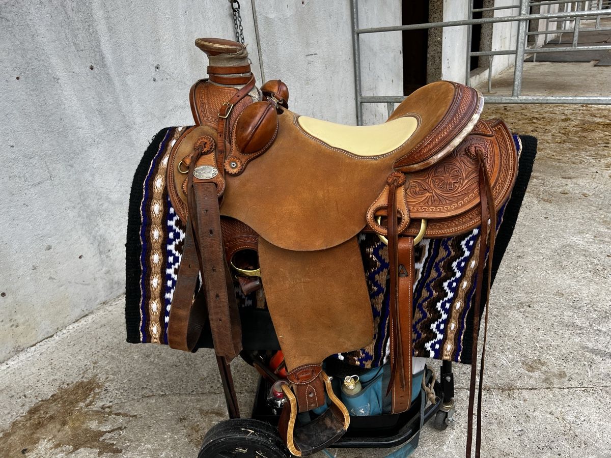 Selles, accessoires: Deuber und Partner Wade Sattel – D'occasion à Oerlingen par Lucaphil01