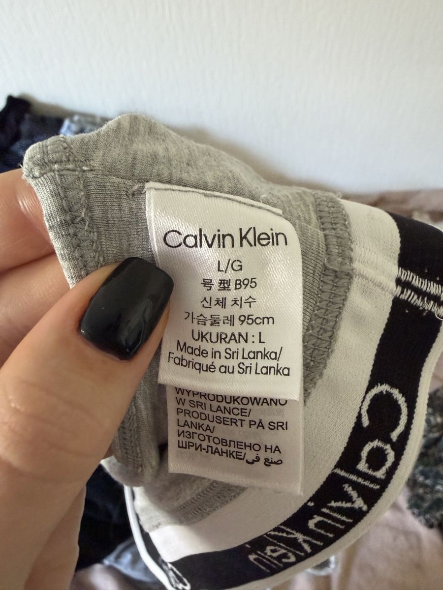 Calvin Klein Top: CALVIN KLEIN GREY BRALETTE – Nuovo (secondo la descrizione) da Genève venduto da yav_9r9f 2