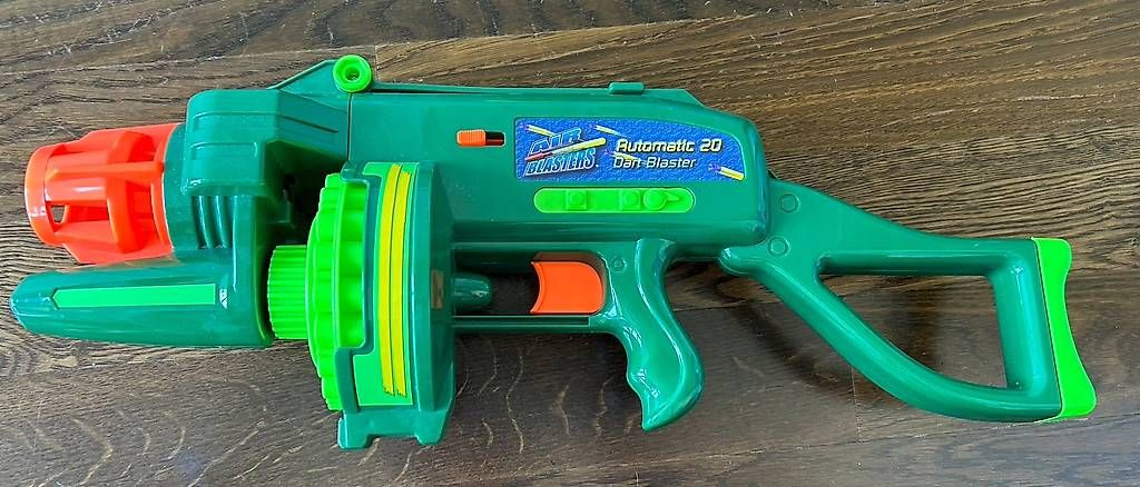 Spielzeuge: Automatic 20 Dart Blaster – Gebraucht aus Küsnacht ZH von zak_jc78 2