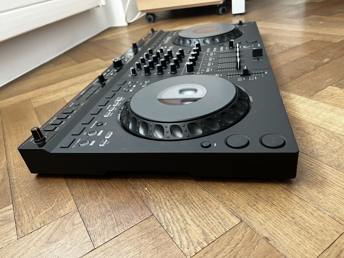 Pioneer Platines de mixage: Alphateta DDJ GRV6 + Decksaver – Neuf (Voir description) à Fribourg par cle_8t89 3