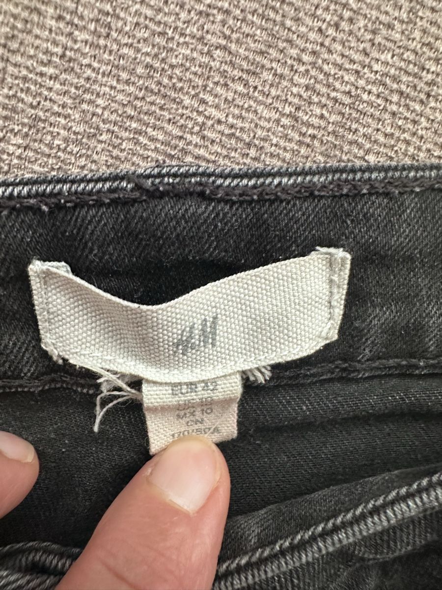 H&M Pantaloni: Shorts Nr.42 – Usato da Mels venduto da ricoshop 1