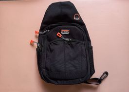 Sac à bandoulière multifonctionnel noir USB