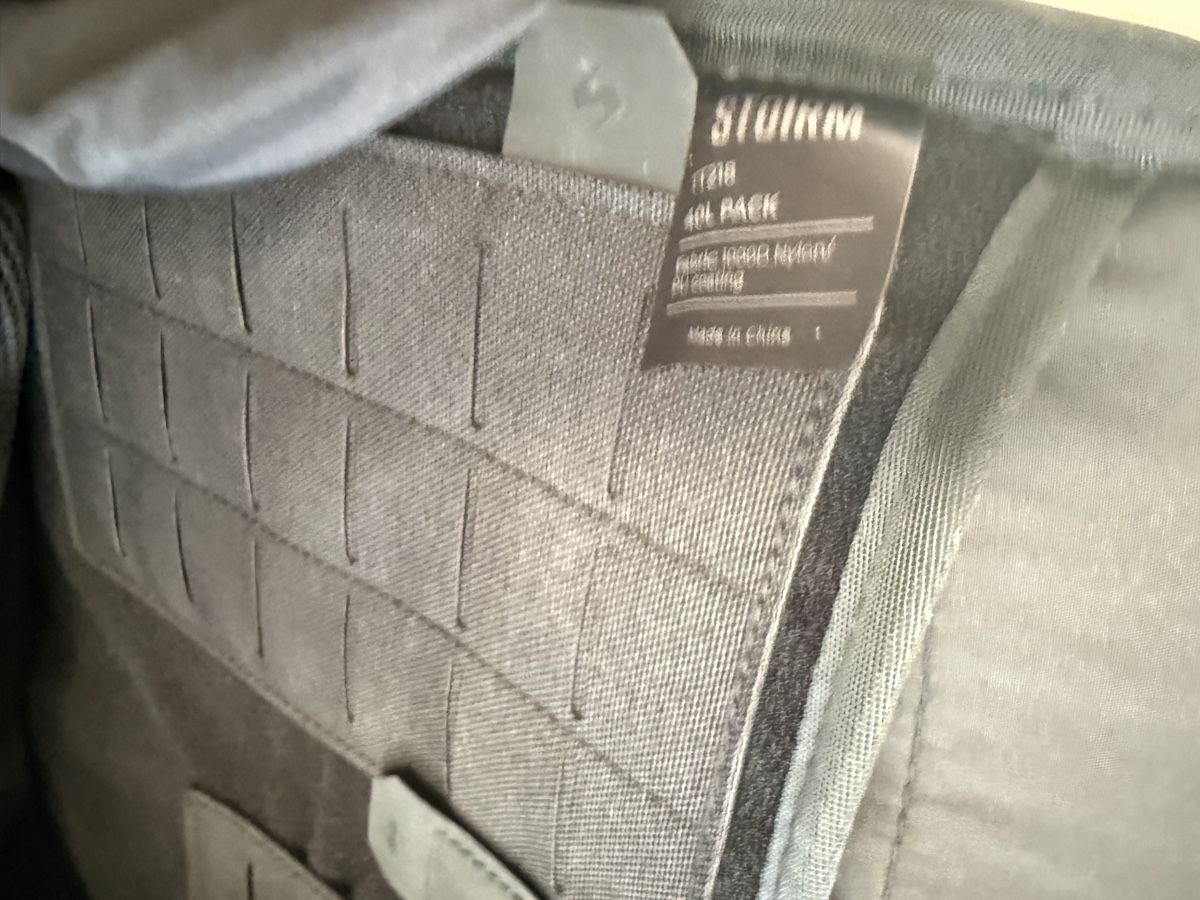 Zaini: Stoirm 40L Black Ops Backpack – Nuovo (secondo la descrizione) da Domdidier venduto da fdecourt 4