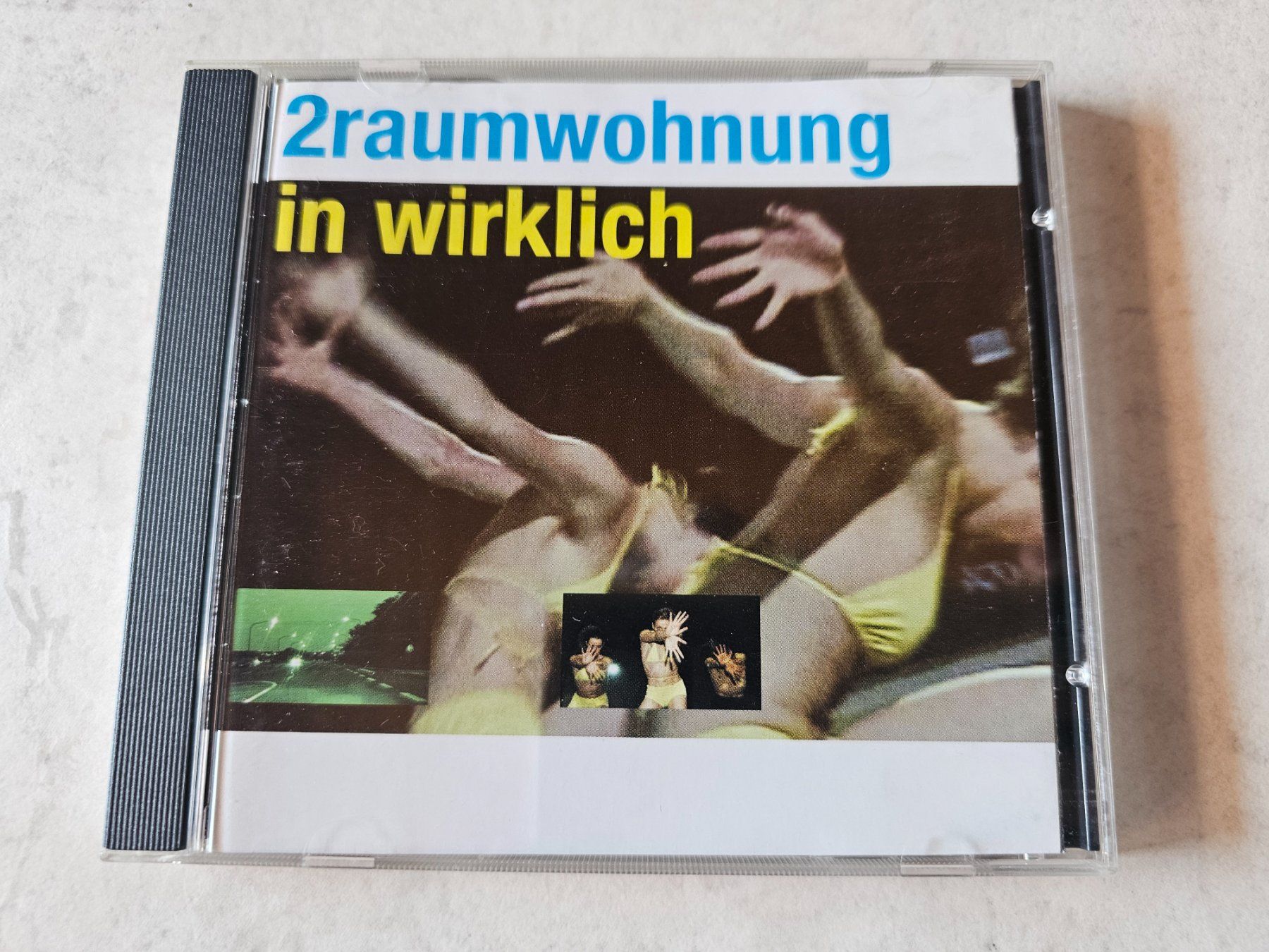 CD: 2raumwohnung  -  In wirklich – Usato da Schneisingen venduto da backstore24
