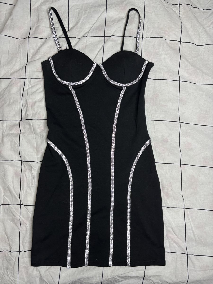 Tally Weijl Vestiti: Black Mini Dress with Rhinestone Trim – Usato da Bern venduto da kri_y8h8