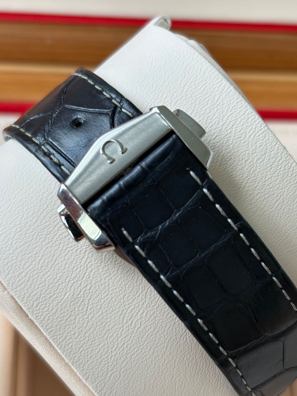 Omega Montres: OMEGA Speedmaster Moonphase Fullset – D'occasion à Birsfelden par Mynos 9