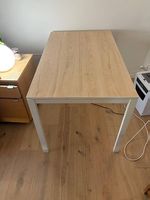 Schreibtisch + Kabelwanne; Desk with Cable Management System