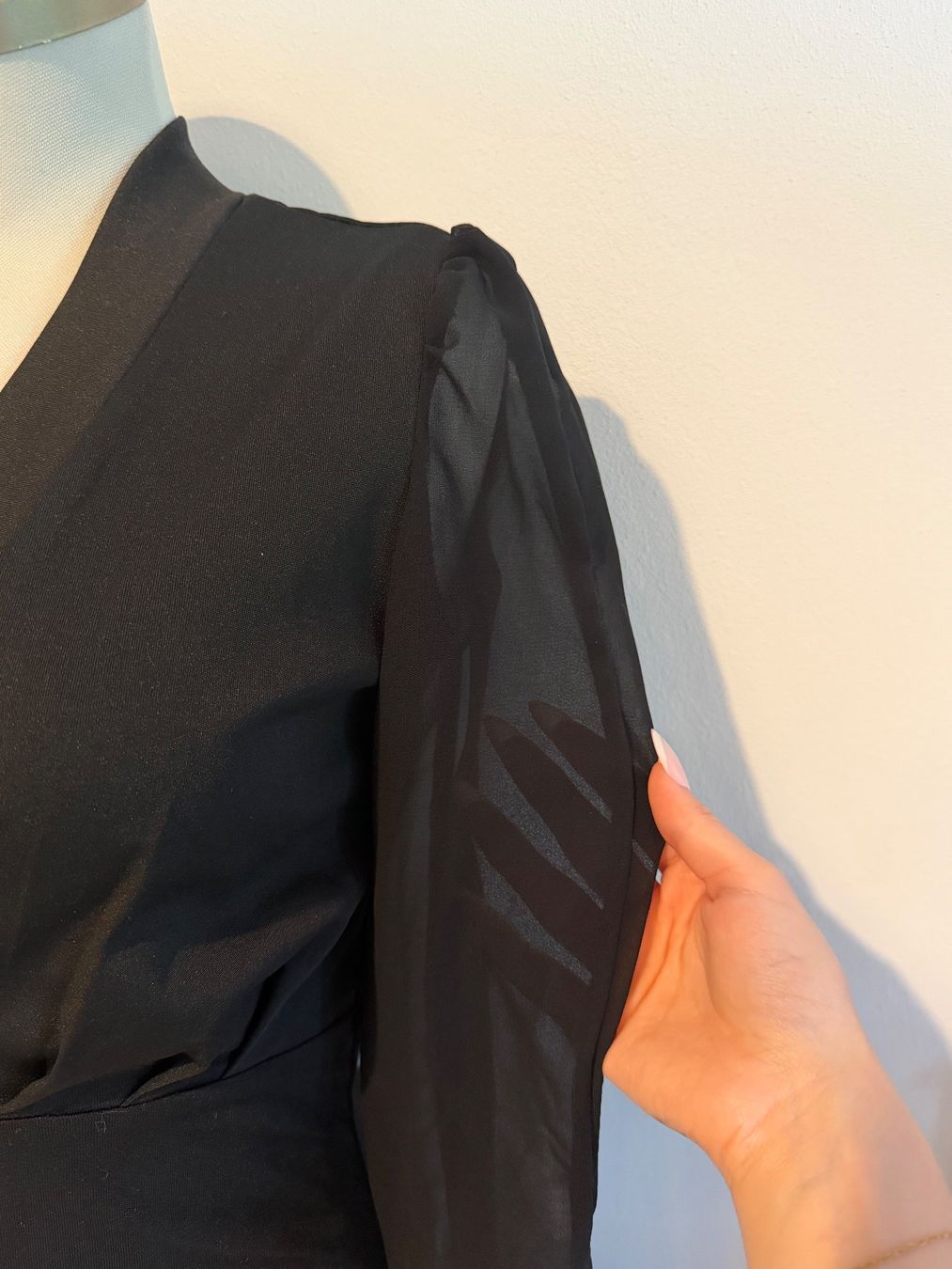 Top: BODY MANCHES TRANSPARENTES – Usato da Cheseaux-Noréaz venduto da ath_cq52 1
