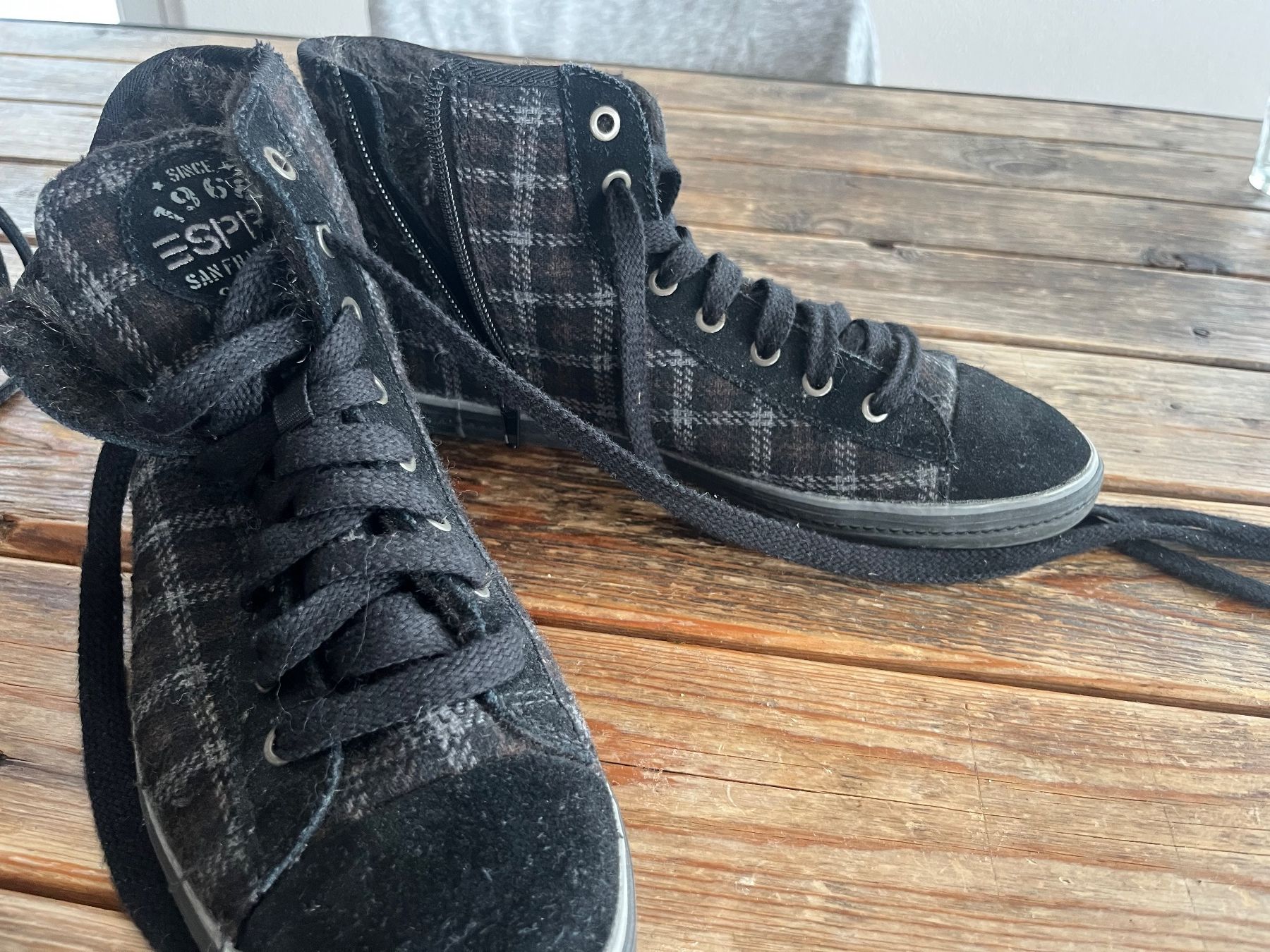 Esprit Scarpe da donna: Esprit Winter Boots, Grösse 39. Kariert – Usato da Heiligenschwendi venduto da Hermine6 2