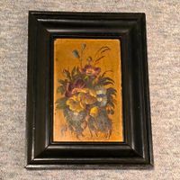 Antikes Blumenstilleben auf Holz - signiert 1890.