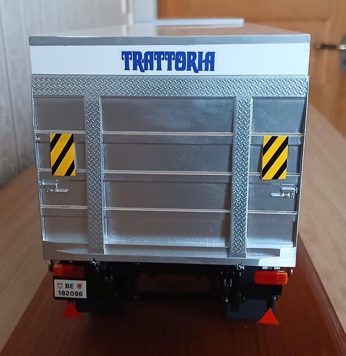 Kits de montage: Lkw Modell im Masstab 1:25 – D'occasion à Huttwil par mos_cg99 3