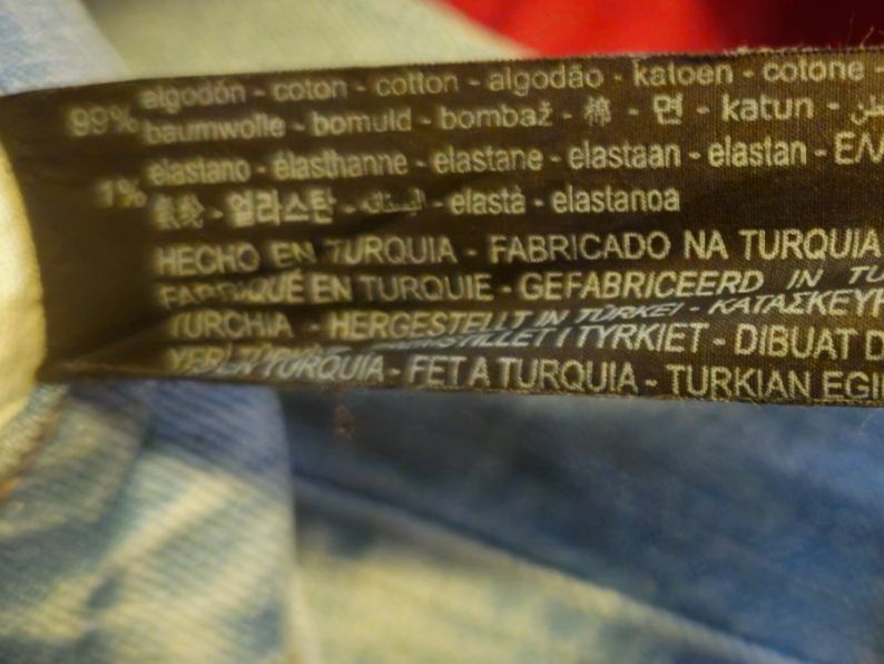Zara Jeans: Jeans Zara hellblau Grösse 44 gebraucht – D'occasion à Basel par NikaV13 4