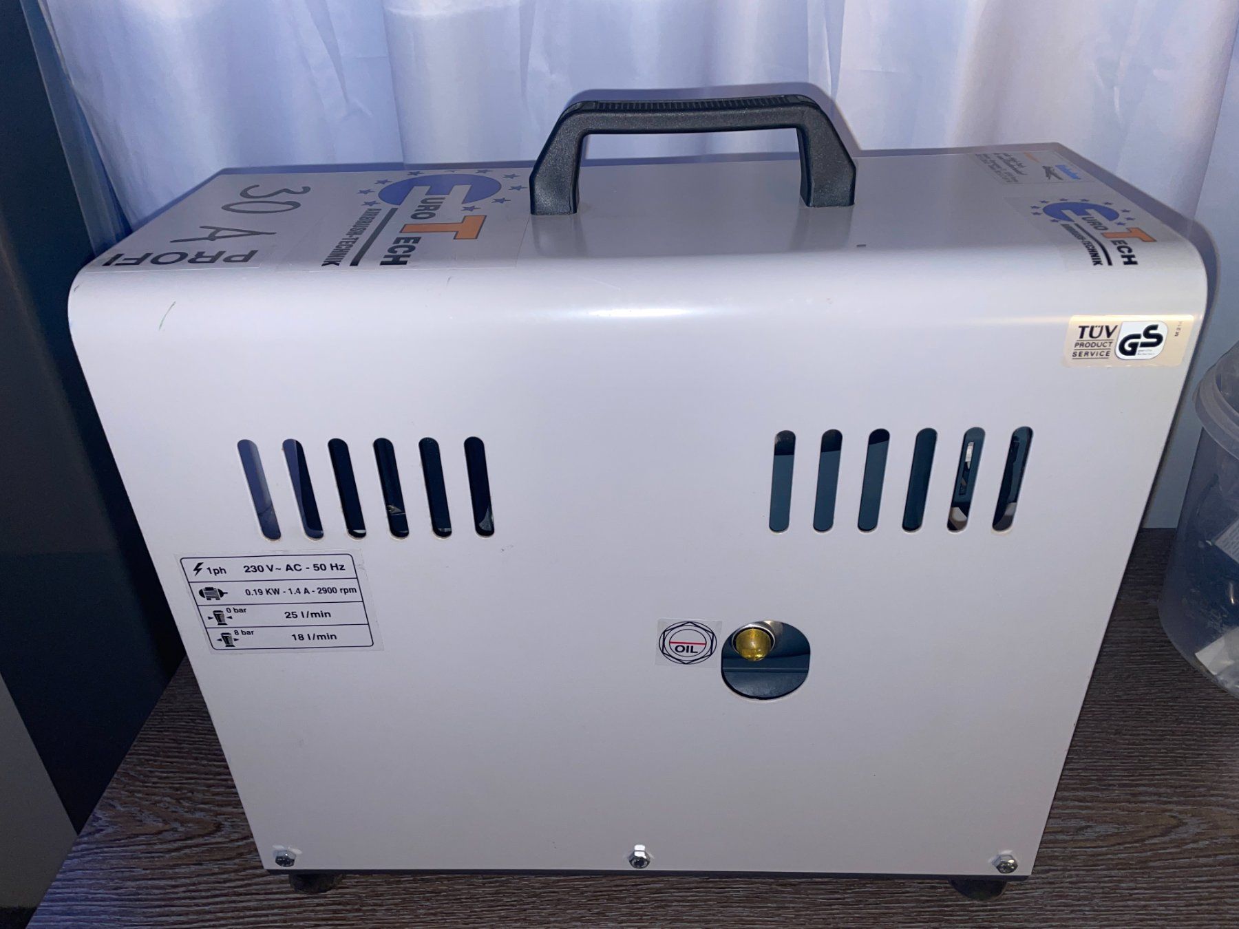 Compressori: Kompressor EuroTech 30A Profi 230V+ Airbrush – Nuovo (secondo la descrizione) da Zürich venduto da Dmbz