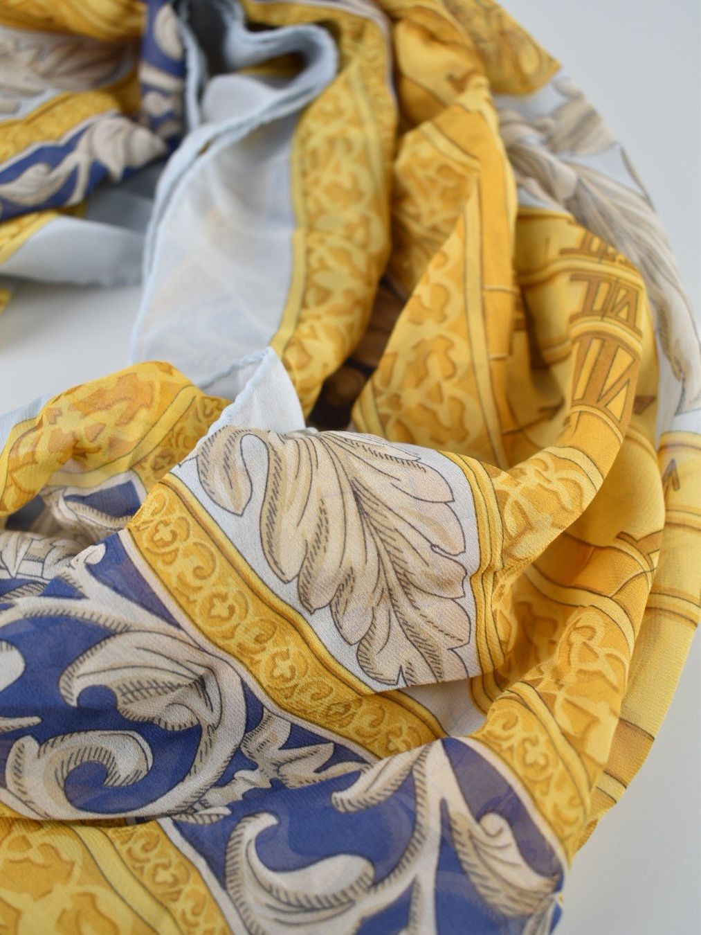 Aigner Foulards, Tücher & Schals: Aigner Seiden Foulard – Gebraucht aus Nürensdorf von 2ND_STORY 2