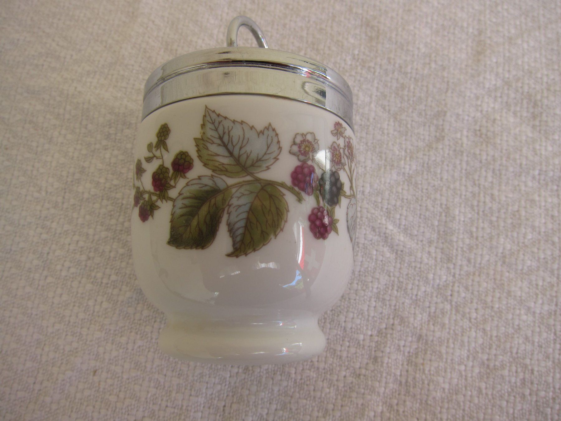 Autre vaisselle: Eggcoddler Royal Worcester 3er Set Blumenmuster – D'occasion à Regensdorf par Eri8057 8