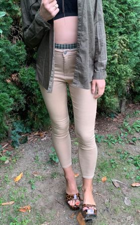 Pantaloni Yes Zee beige in cotone con cuciture a vista