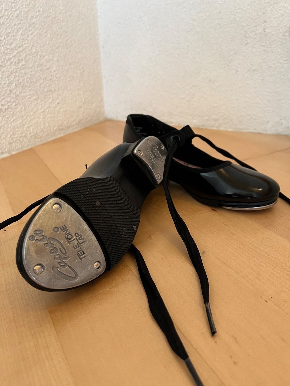 Schuhe für Mädchen: Tanzschuhe Steptanz Capezio Gr. 29.5 – Gebraucht aus Wetzikon ZH von jusc710