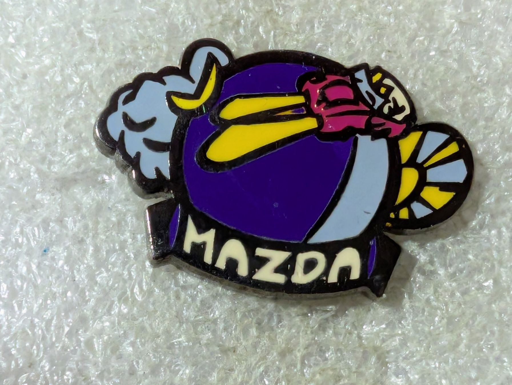 Placchette & Badge: Ansteckpin 111: Mazda – Usato da Oppligen venduto da Pin-Fall-Shop