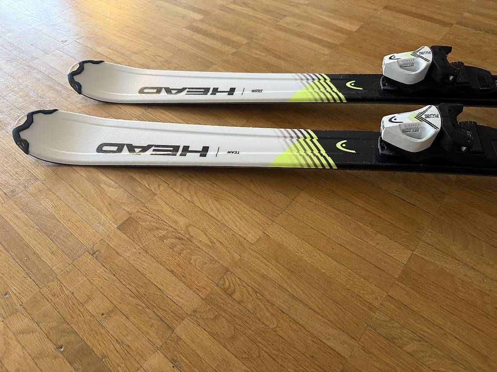 Skis: Perfekter Kinderski Head Super Shape 137cm -  – Gebraucht aus zürich von VaviPat 2
