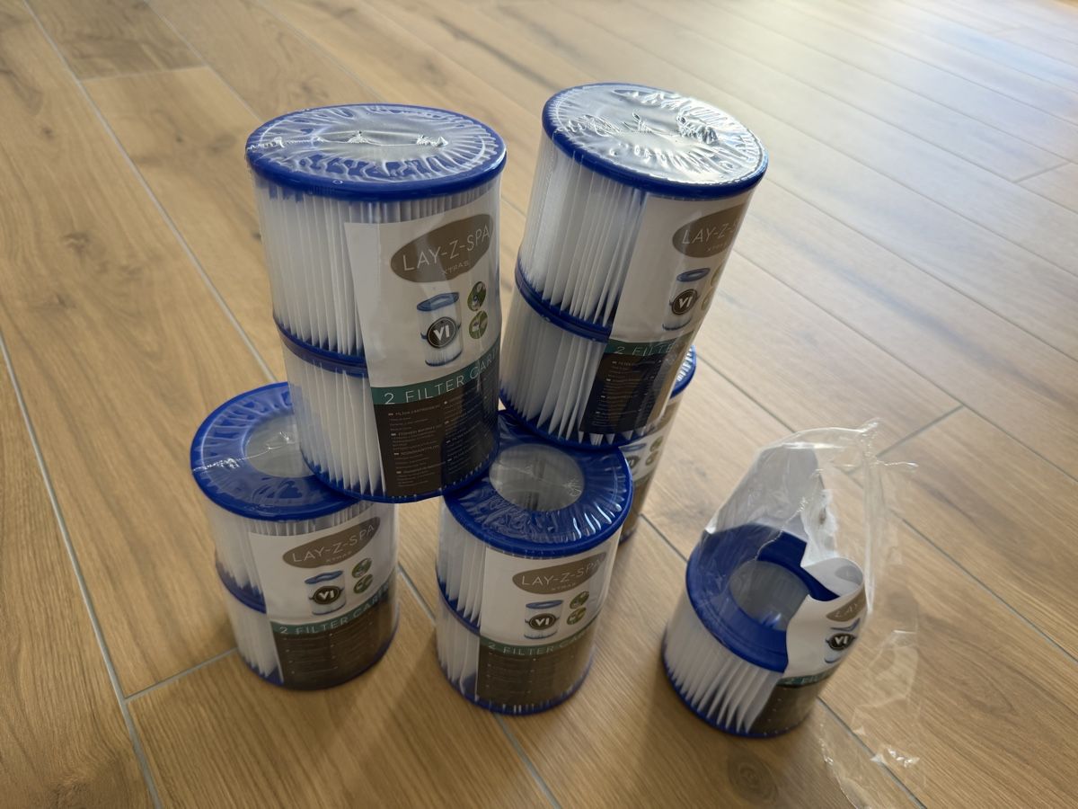 Schwimmbad-Zubehör: Lay-Z-Spa Filter - 11 Filter Version VI – Neu (gemäss Beschreibung) aus Ermenswil von takethisitem