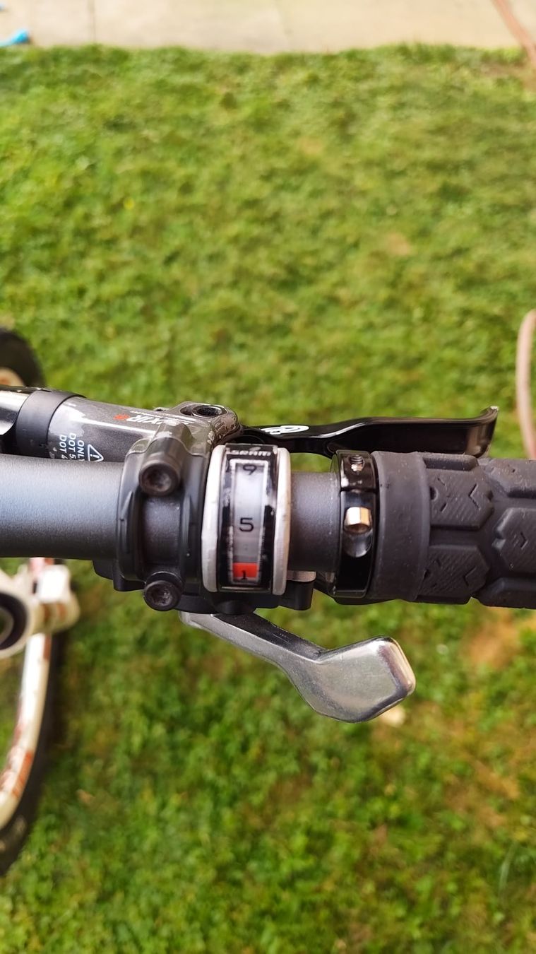 Commencal Vélos: Downhill Commencal – D'occasion à Dietikon par Aro79 8