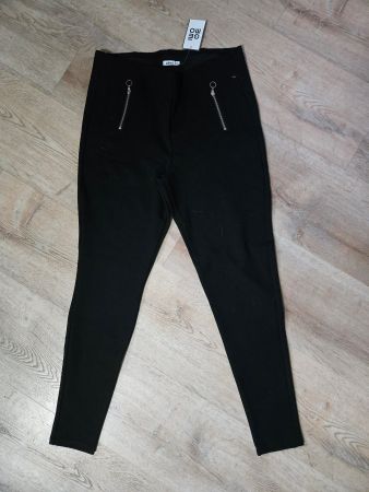 Schwarze Hose mit Reissverschluss-Taschen Gr. XL neu