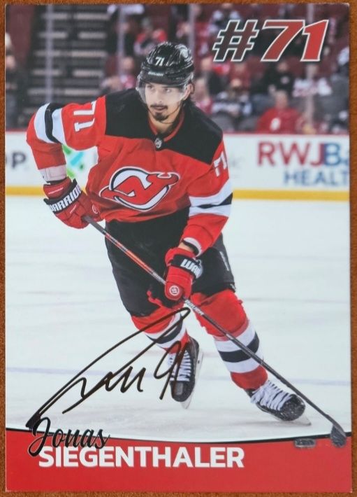 Autografi: NHL-New-Jersey-Devils-Jonas-Siegenthaler-Autogrammkarte – Nuovo e nell'imballaggio originale da spiez venduto da 1goodfella1