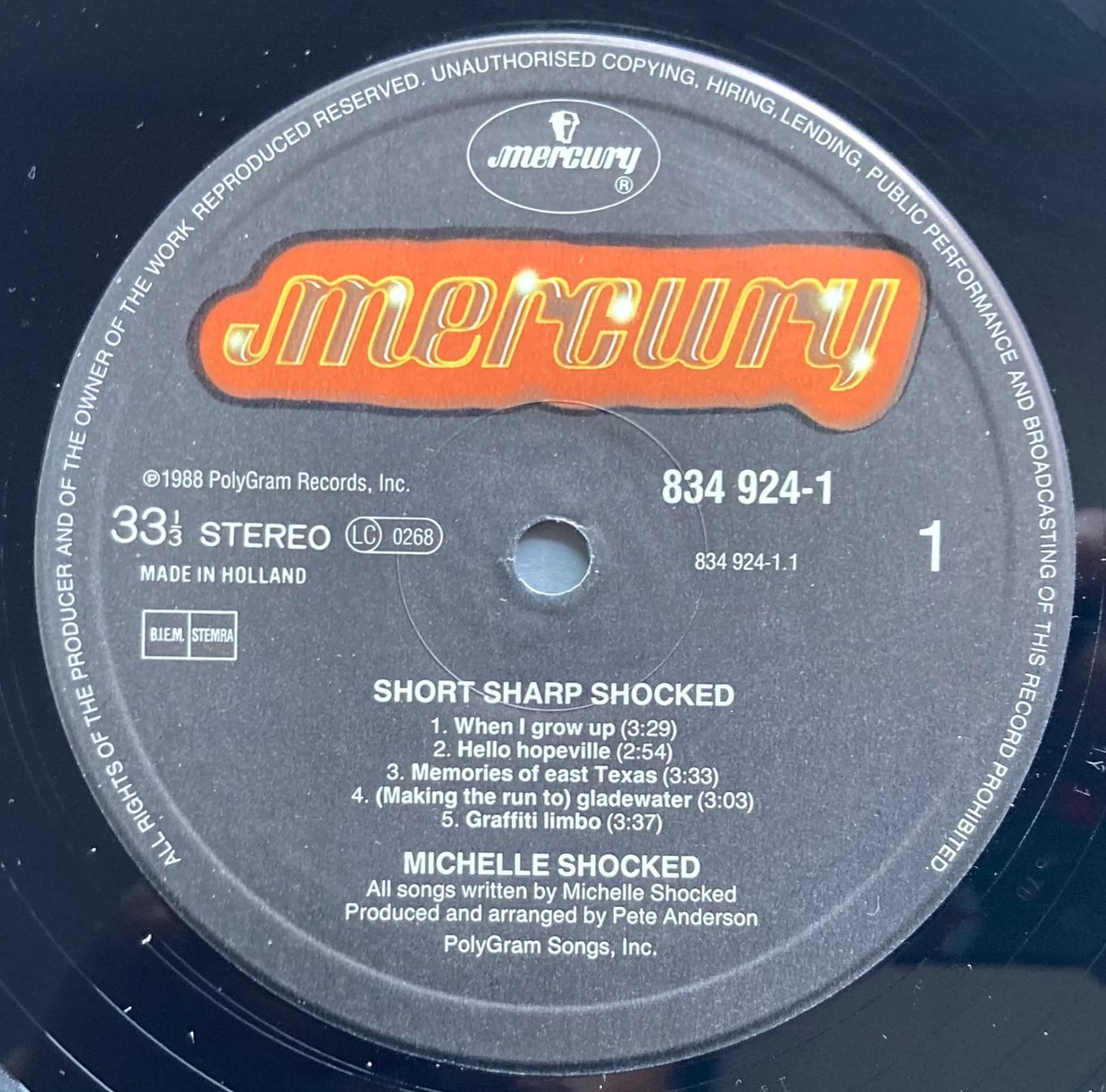 Dischi in vinile: MICHELLE SHOCKED - SHORT SHARP SHOCKED – Usato da Poliez-Pittet venduto da Newtown-Records 3